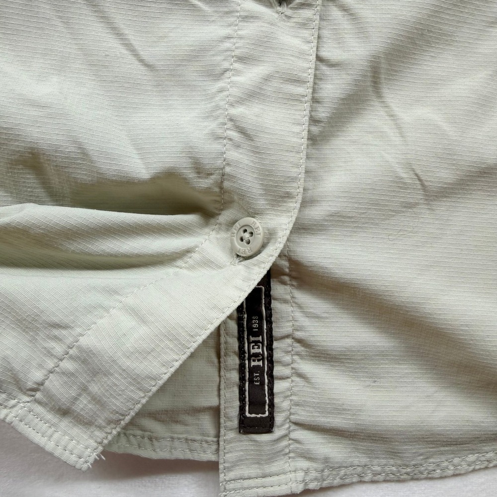 REI Co-op Sahara Tan Khaki Long Sleeve Hiking Shirt Womens Medium Venting Pocket - Picture 11 of 11